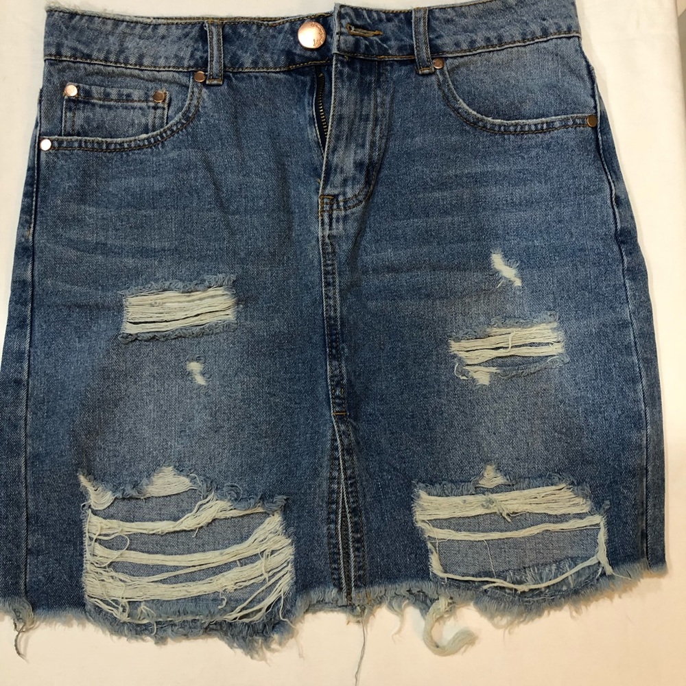 🔥 destroyed denim skirt 🔥
